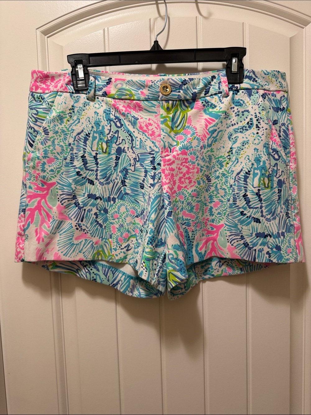 Lilly Pulitzer Callahan Shorts “Sink or Swim” coral & marine pattern